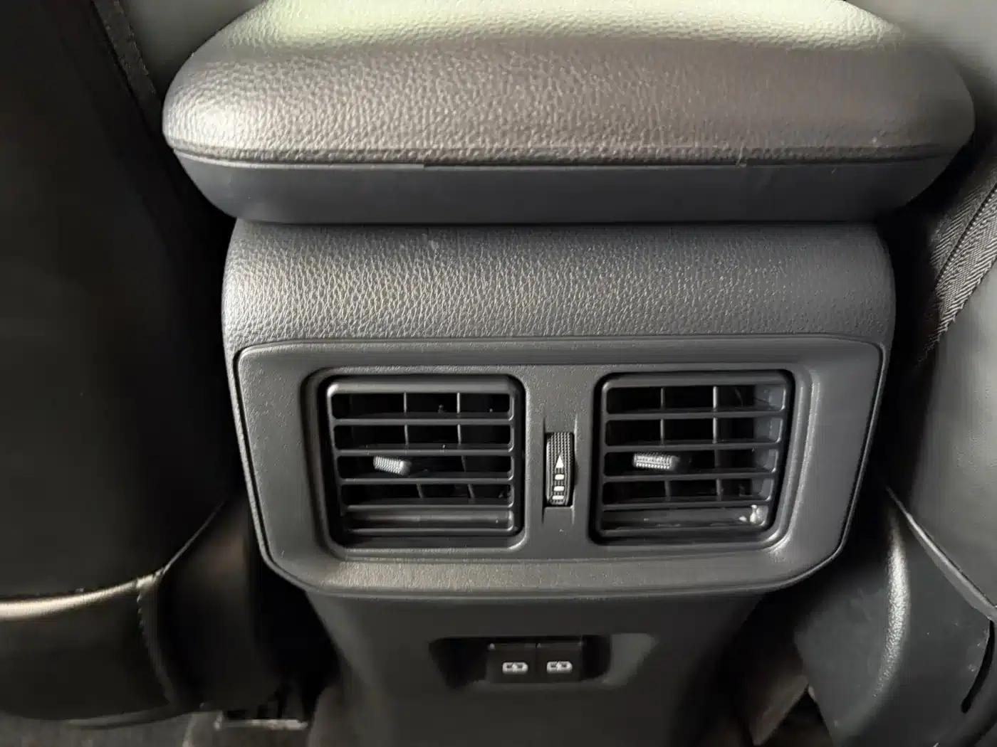 2023 RAV4 2.0L CVT 4WD Adventure Edition — миниатюра 13