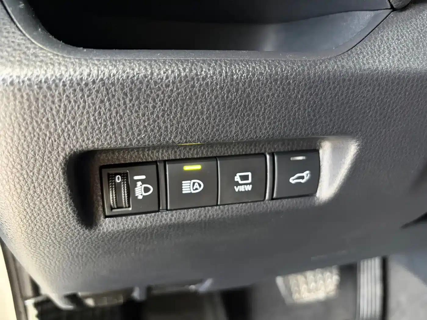 2023 RAV4 2.0L CVT 4WD Adventure Edition — миниатюра 7