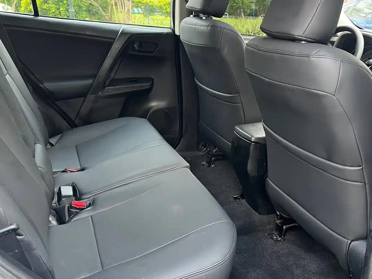 2013 RAV4 2.0L CVT 4WD Fashion Edition — миниатюра 12