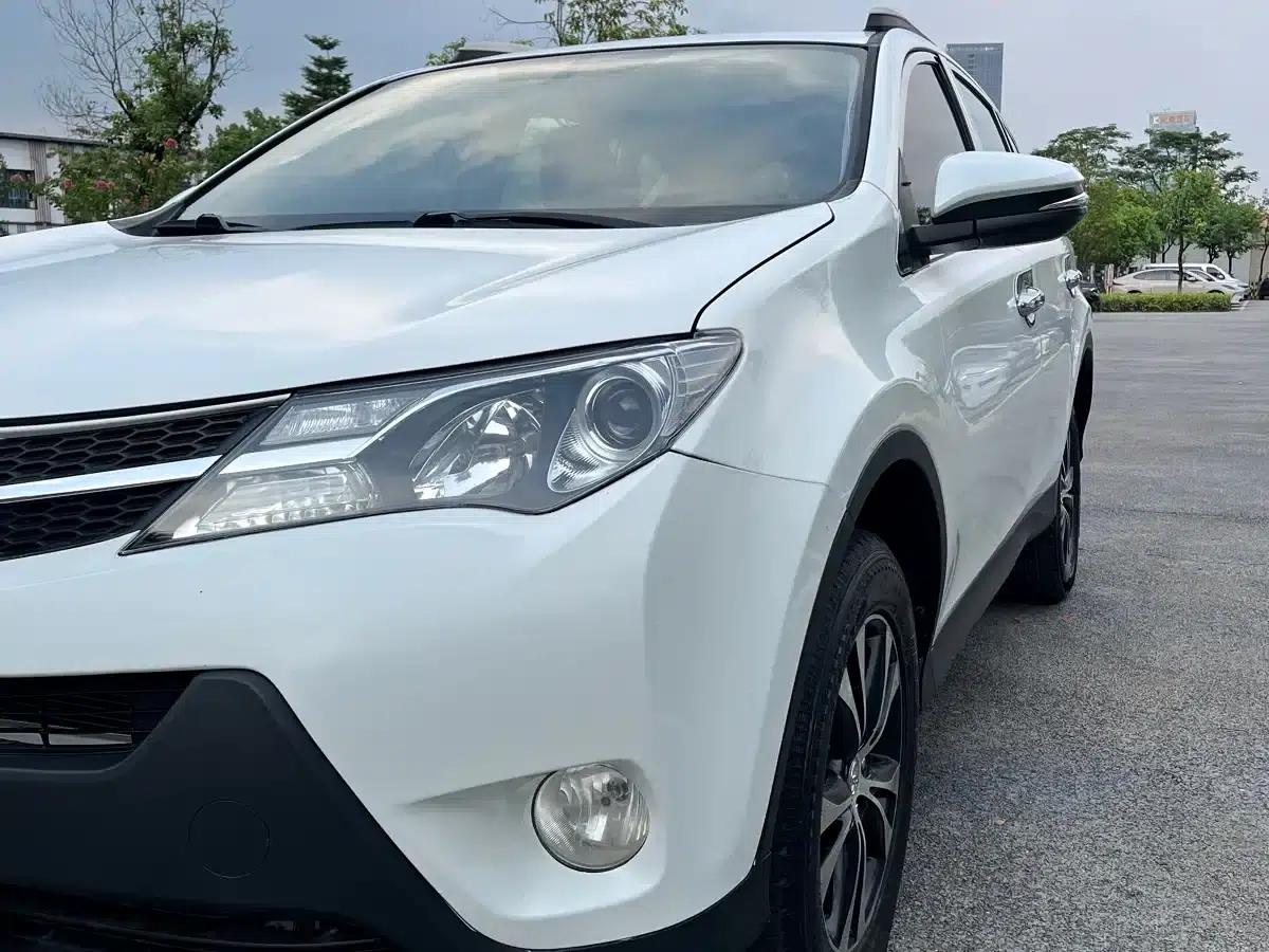 2013 RAV4 2.0L CVT 4WD Fashion Edition — миниатюра 16