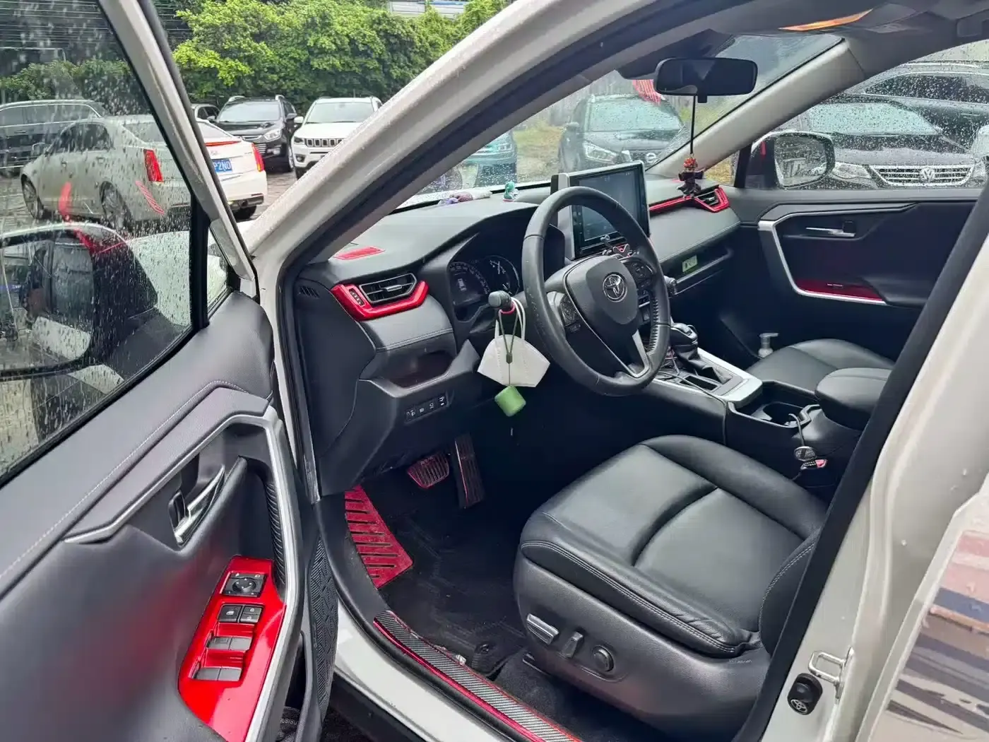 2021 Toyota RAV4 2.0L CVT 2WD Premium Edition — миниатюра 4