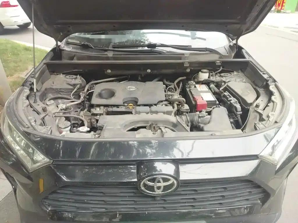 RAV4 2020 2.0L CVT 2WD Fashion Edition — миниатюра 11