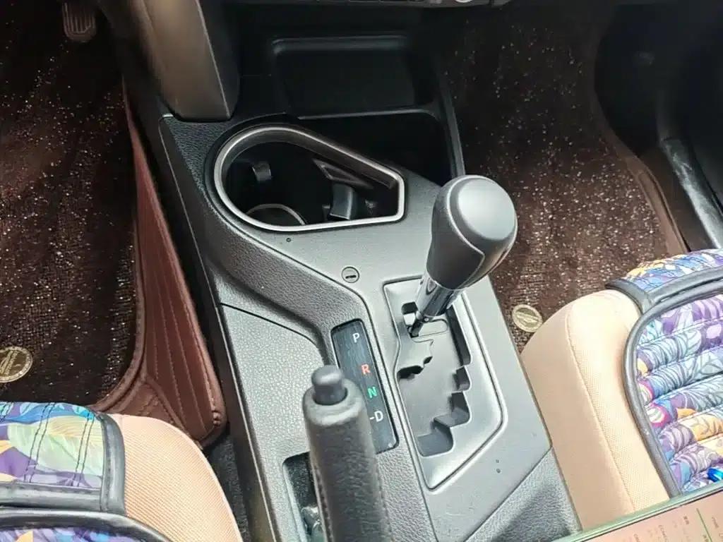 2016 Toyota RAV4 2.0L CVT 2WD Urban Edition (National V Emission Standard) — миниатюра 14