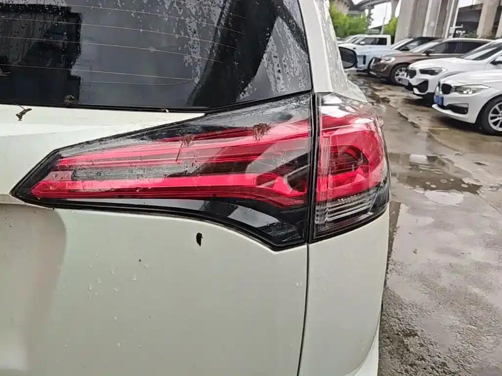 2016 Toyota RAV4 2.0L CVT 2WD Urban Edition (National V Emission Standard) — миниатюра 8