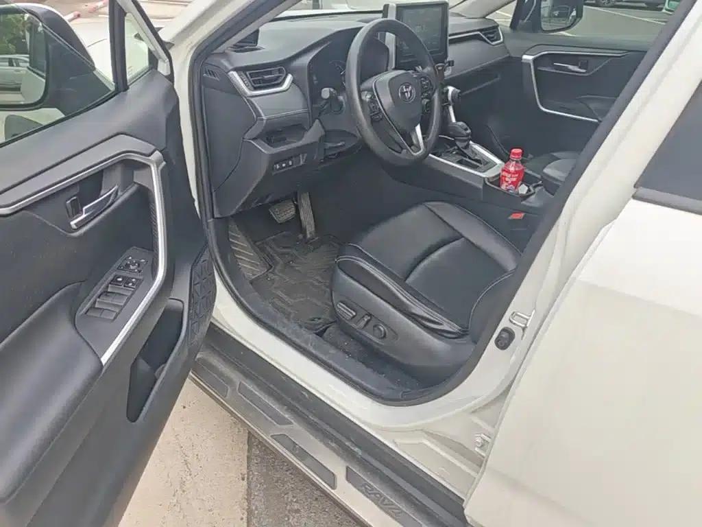 RAV4 2020 2.0L CVT 2WD Fashion Edition — миниатюра 23