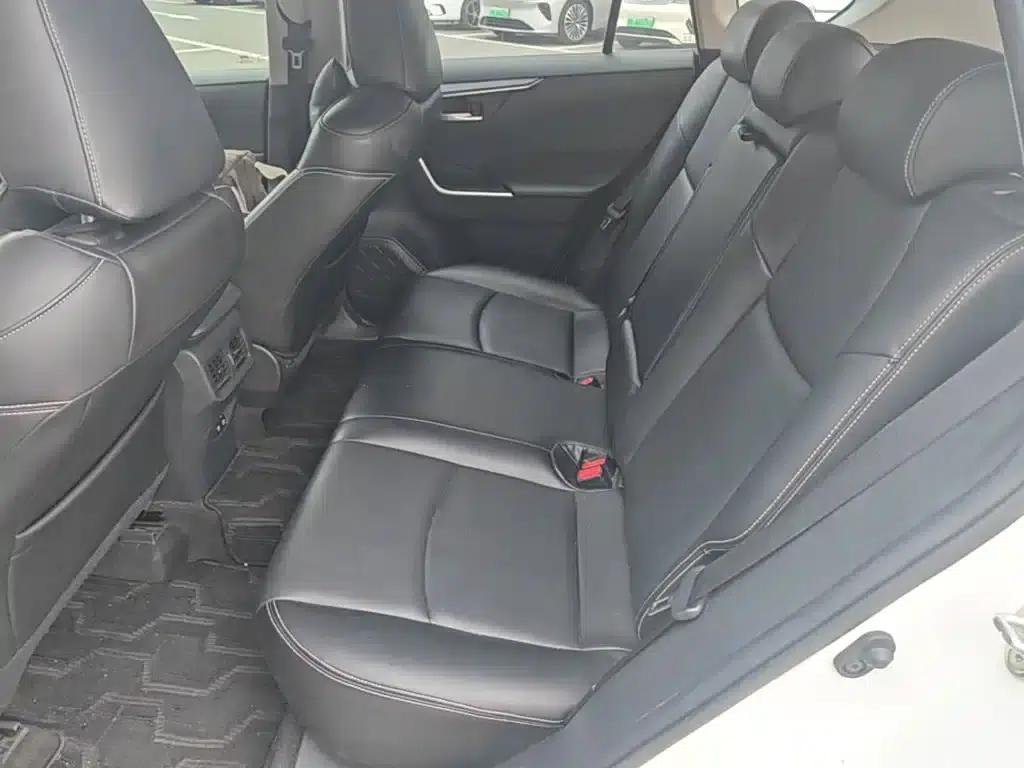RAV4 2020 2.0L CVT 2WD Fashion Edition — миниатюра 24
