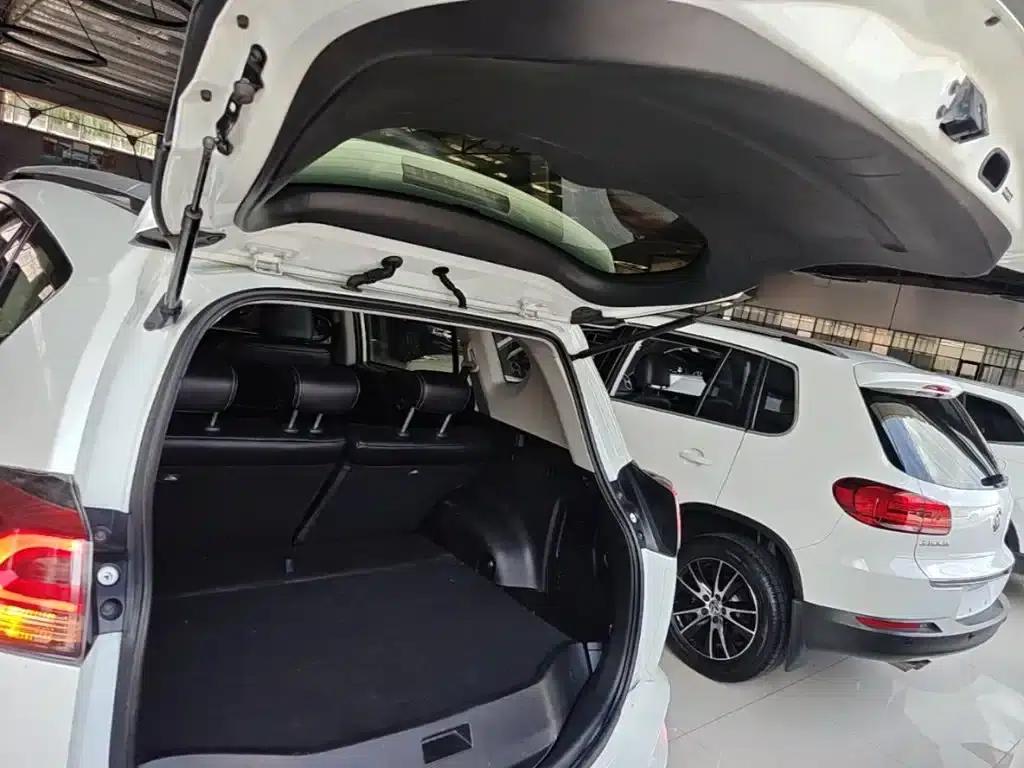 2019 Toyota RAV4 2.0L CVT 2WD Pioneer Edition (China VI Emission Standard) — миниатюра 19