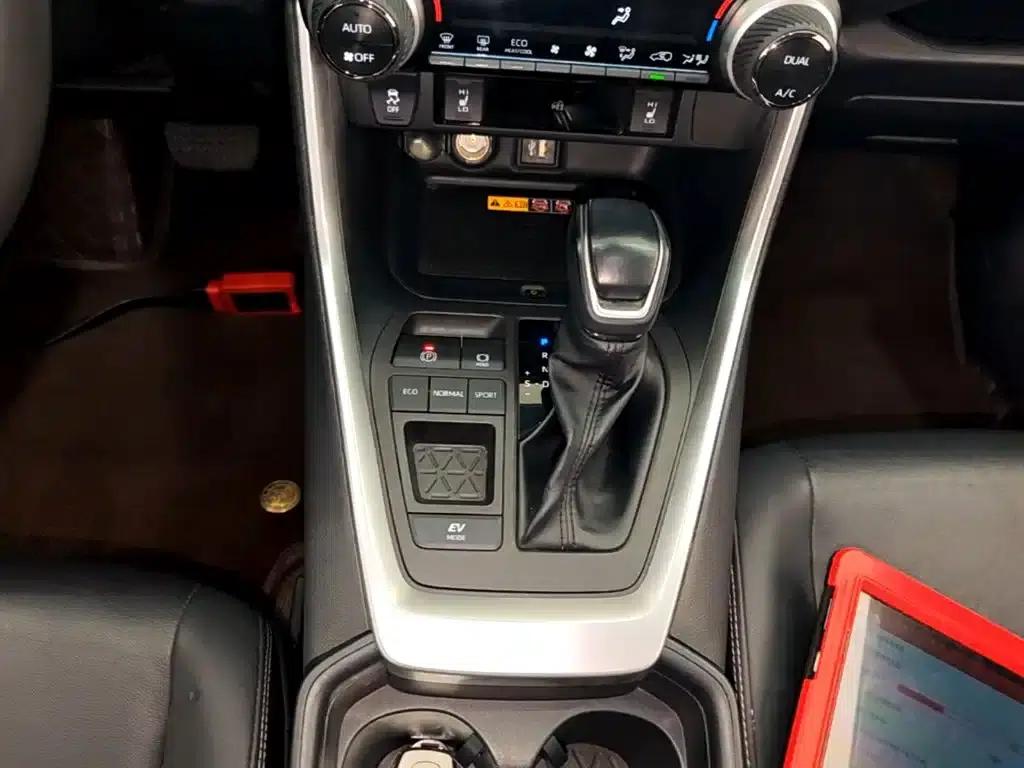 2023 RAV4 Hybrid 2.5L E-CVT 2WD Elite Plus Edition — миниатюра 14