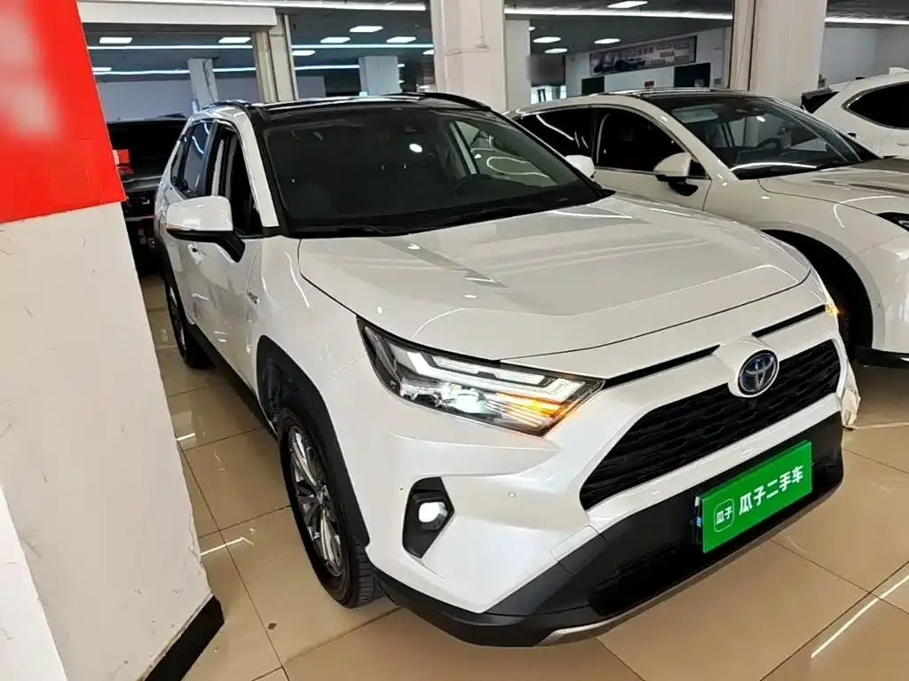 2023 RAV4 Hybrid 2.5L E-CVT 2WD Elite Plus Edition — миниатюра 4