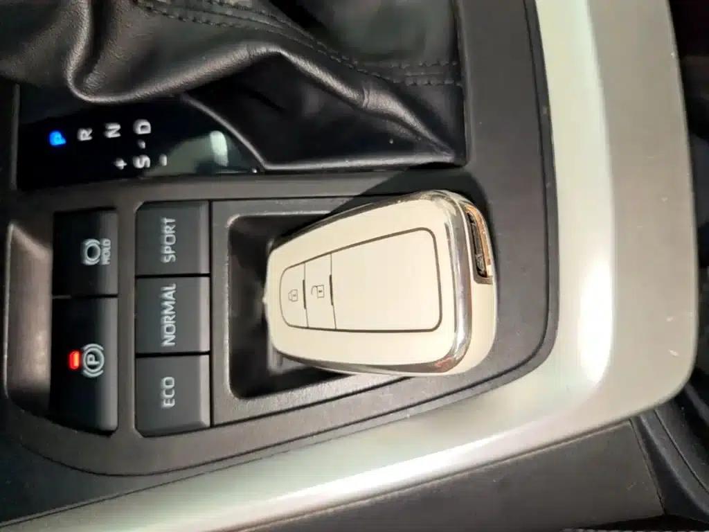2023 RAV4 Hybrid 2.5L E-CVT 2WD Elite Plus Edition — миниатюра 9