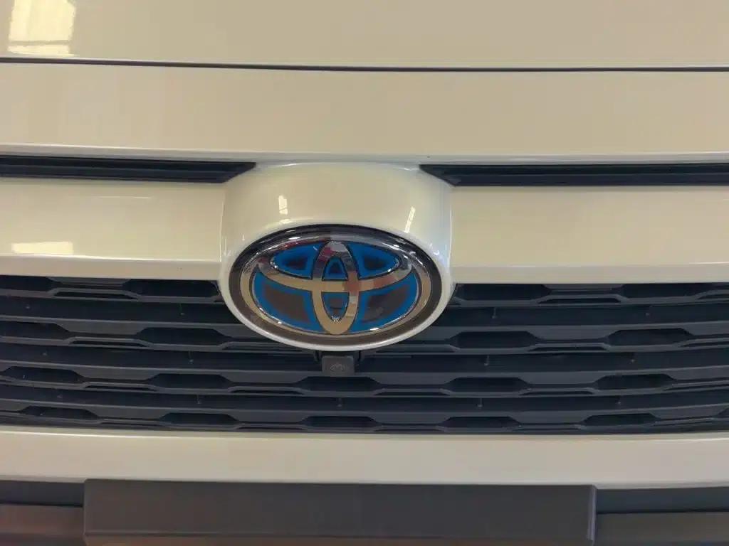 RAV4 2021 Hybrid 2.5L E-CVT AWD Elite PLUS Edition — миниатюра 15