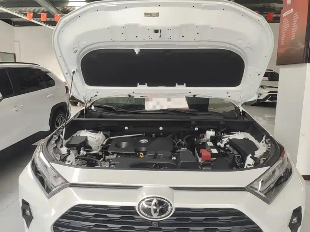 2023 RAV4 2.0L CVT 2WD 20th Anniversary Platinum Edition — миниатюра 20