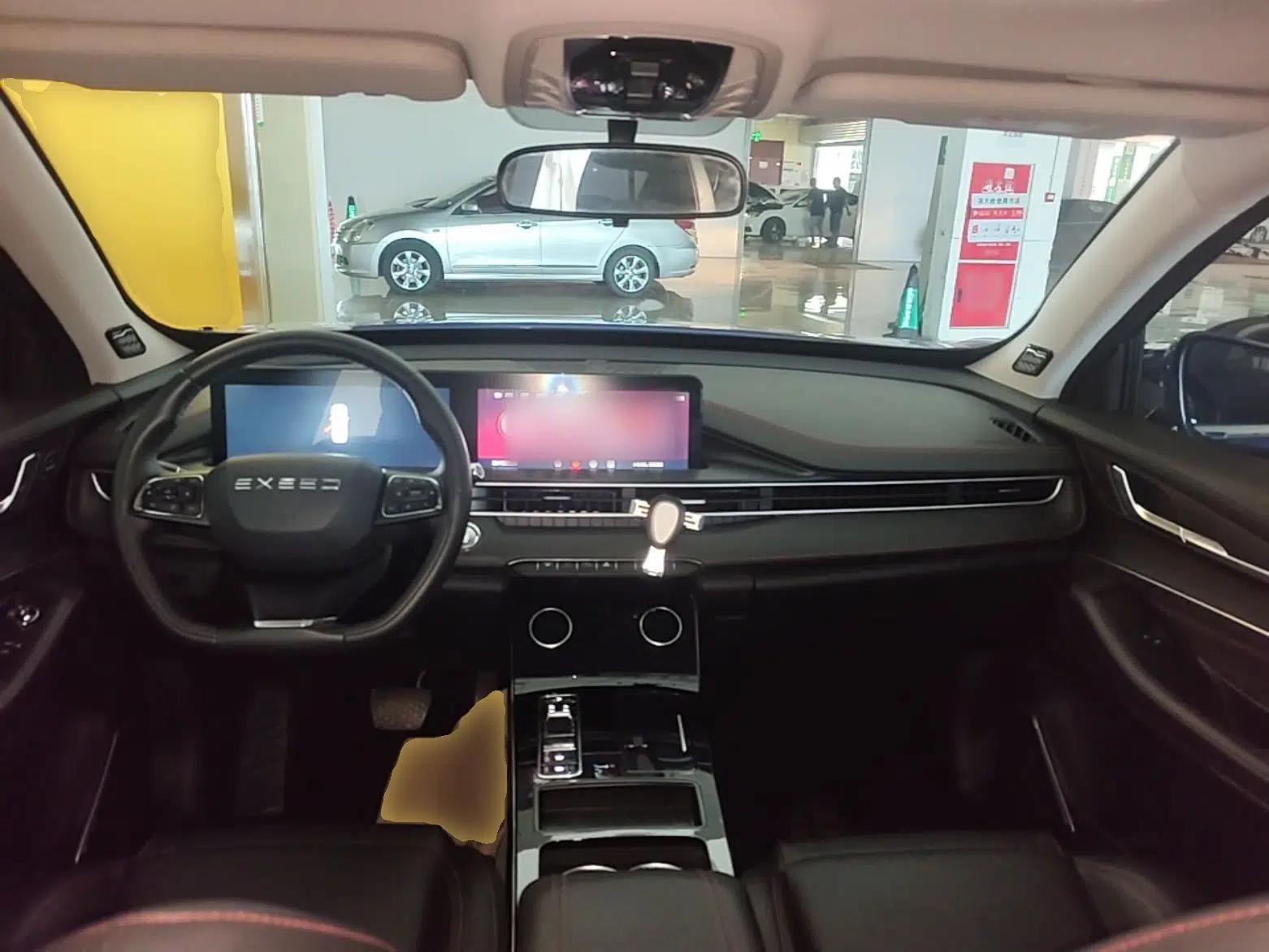 EXEED Zhuifeng 2022 Chasing the Waves Edition 1.5T CVT Wind-Chasing Edition — миниатюра 17