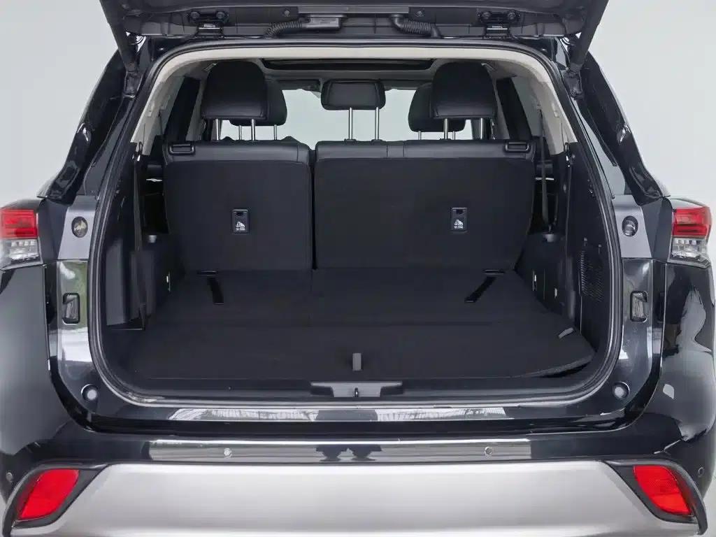 2022 Toyota Highlander Hybrid 2.5L AWD Premium 7-Seater — миниатюра 16