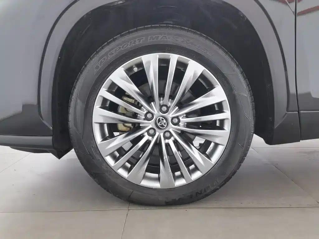 2022 Toyota Highlander Hybrid 2.5L AWD Premium 7-Seater — миниатюра 17