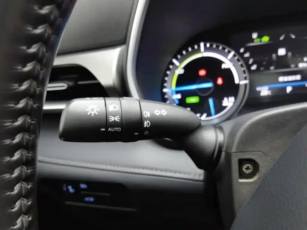 2022 Toyota Highlander Hybrid 2.5L AWD Premium 7-Seater — миниатюра 21