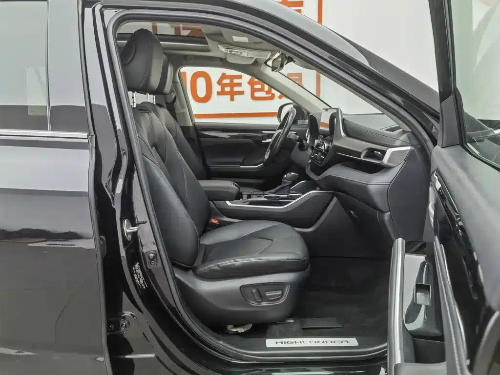 2022 Toyota Highlander Hybrid 2.5L AWD Premium 7-Seater — миниатюра 23