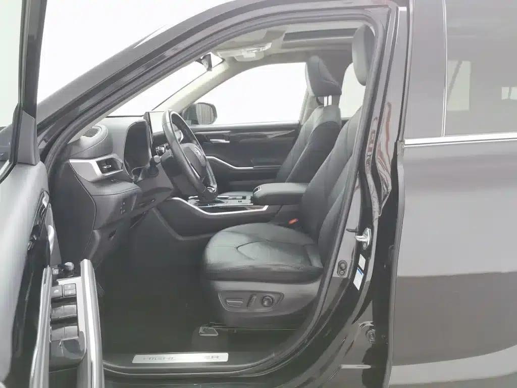 2022 Toyota Highlander Hybrid 2.5L AWD Premium 7-Seater — миниатюра 10