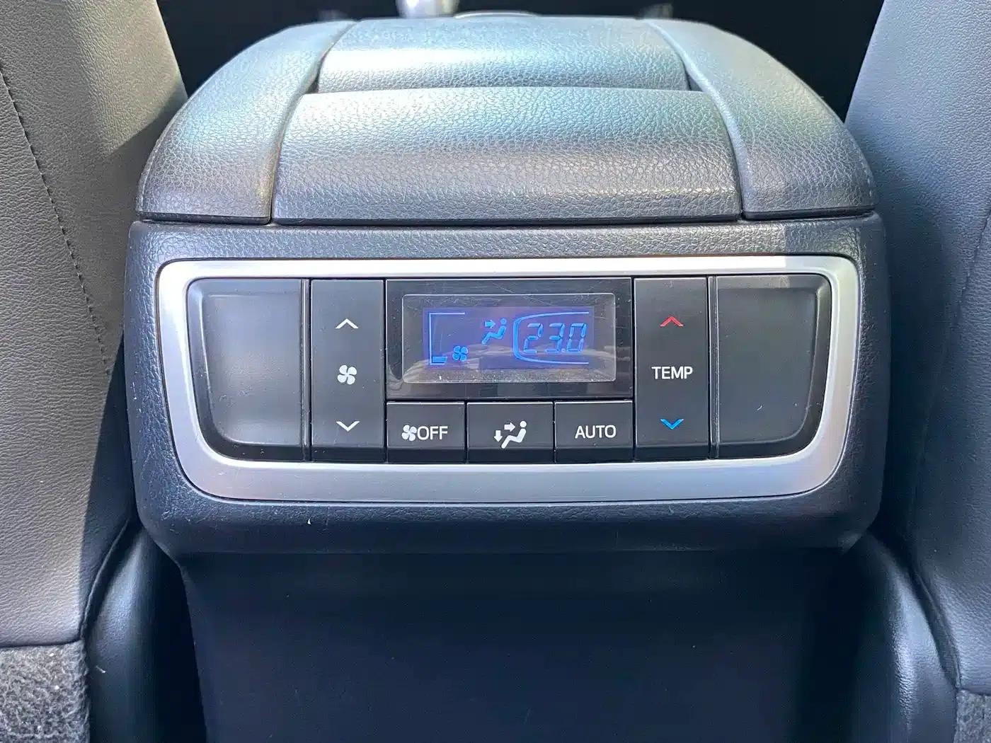2018 Toyota Highlander 2.0T 4WD Premium Edition 7-seater (National V Emission Standard) — миниатюра 20