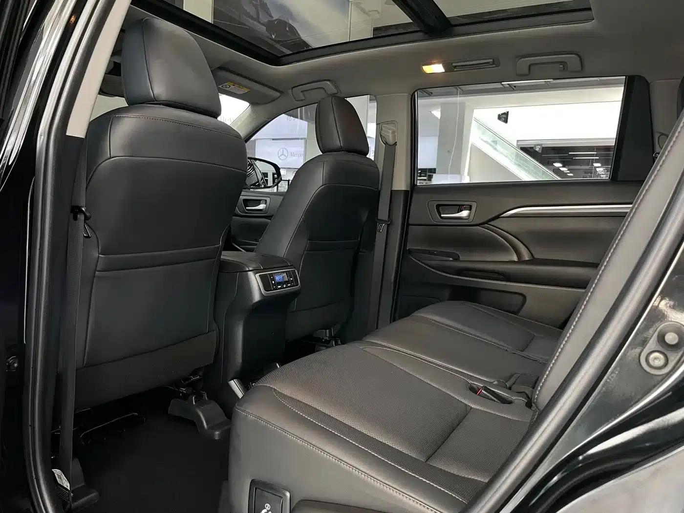2021 Toyota Highlander 2.0T AWD Premium Edition (7-seater) — миниатюра 9
