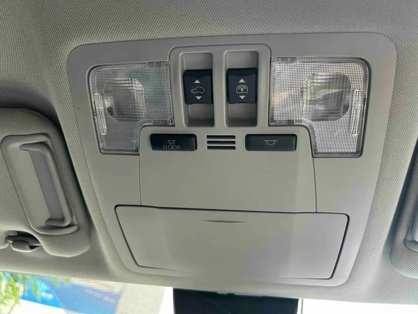 2018 Toyota Highlander 2.0T AWD Luxury 7-seater (China VI Emission Standard) — миниатюра 17