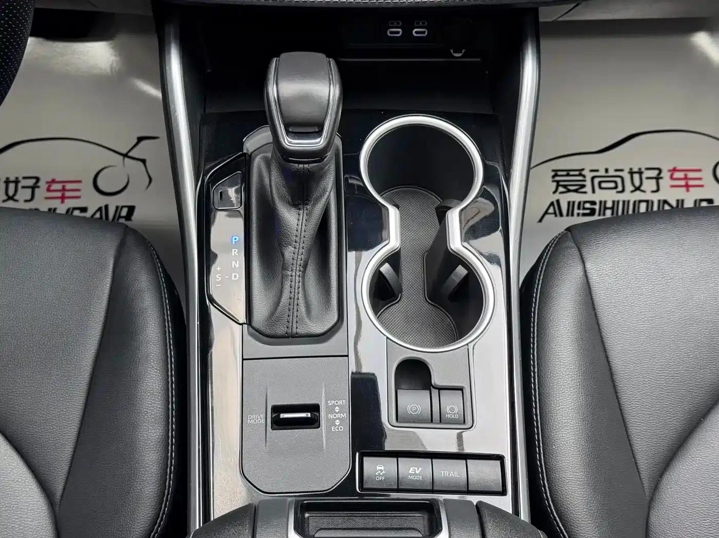 2023 Toyota Highlander 2.5L Intelligent Hybrid Dual-Motor AWD Luxury Edition 7-Seater — миниатюра 11