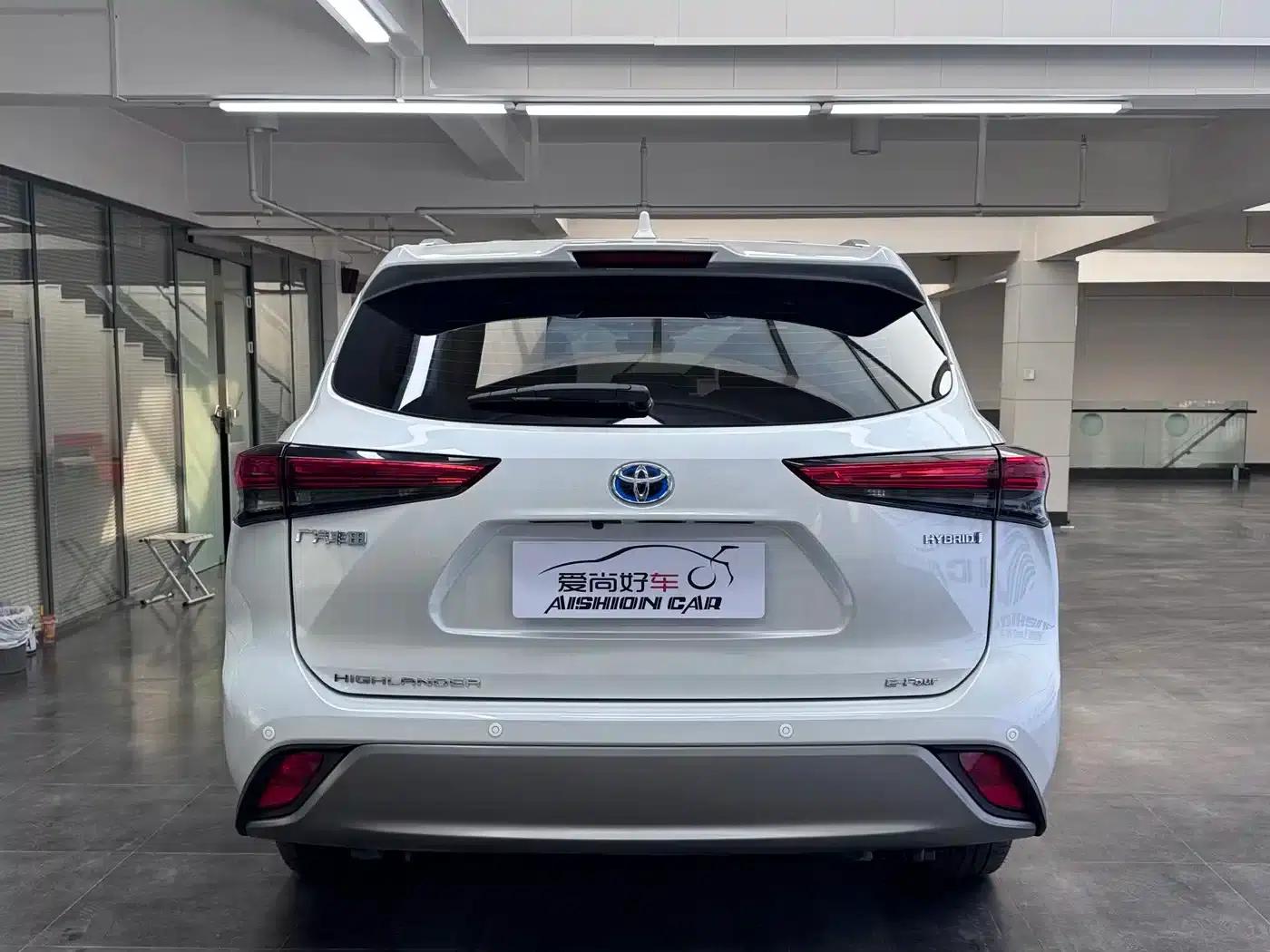 2023 Toyota Highlander 2.5L Intelligent Hybrid Dual-Motor AWD Luxury Edition 7-Seater — миниатюра 6