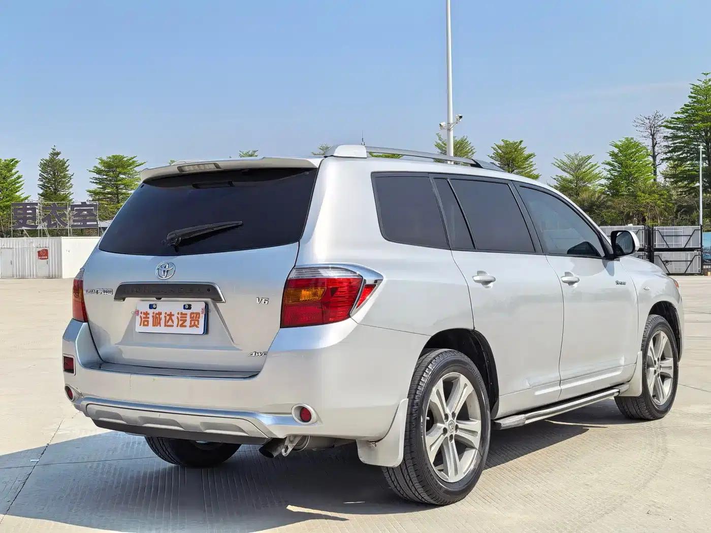 Highlander 2009 2.7L 2WD 7-seater Luxury Edition — миниатюра 17