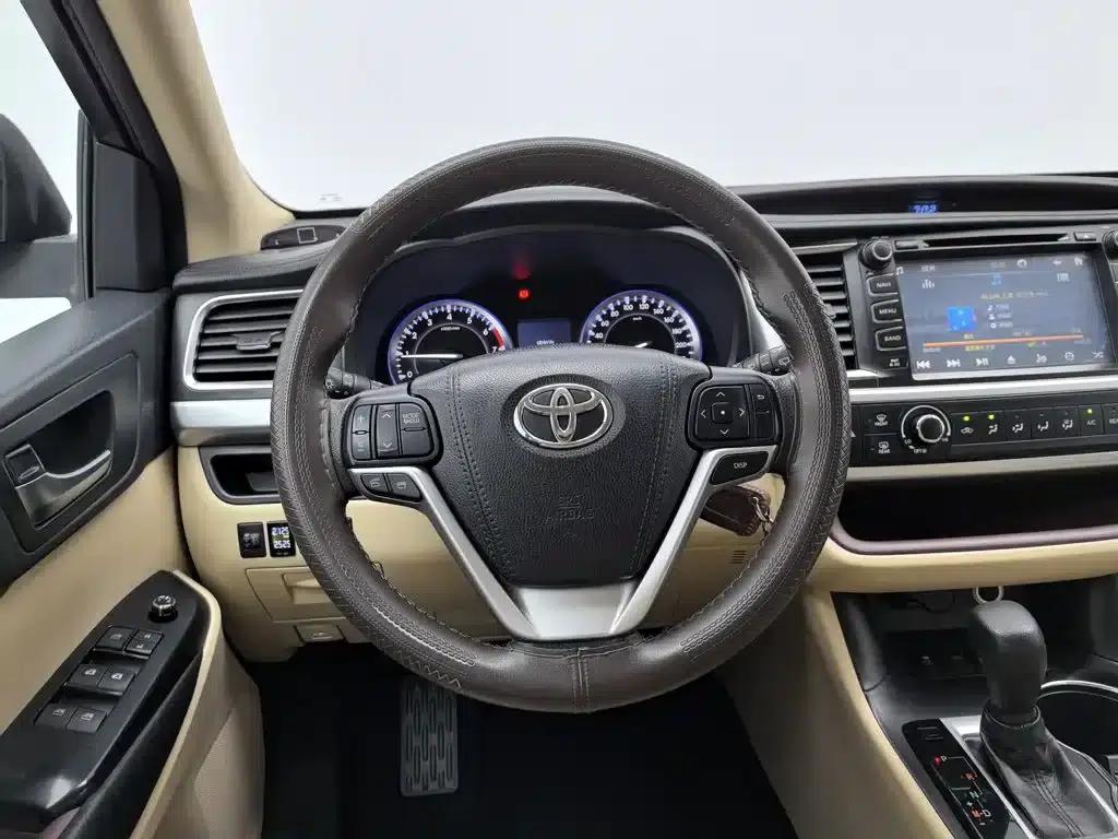 2017 Highlander 2.0T AWD Elite Edition 7-seater — миниатюра 11