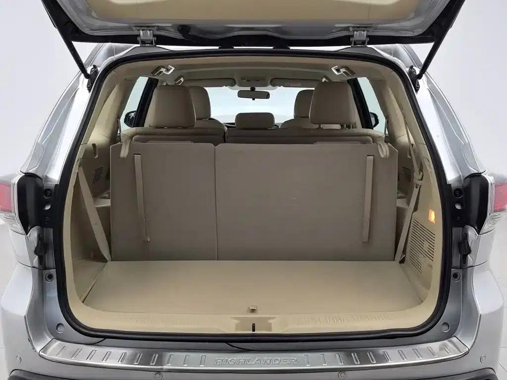 2017 Highlander 2.0T AWD Elite Edition 7-seater — миниатюра 16