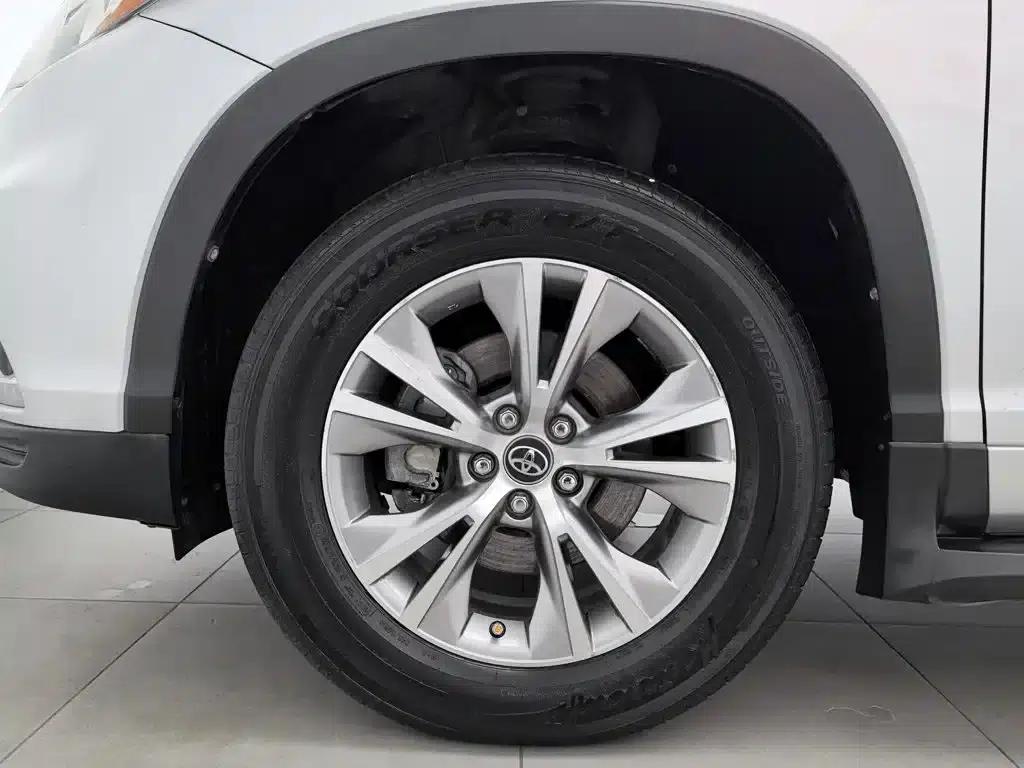 2017 Highlander 2.0T AWD Elite Edition 7-seater — миниатюра 17