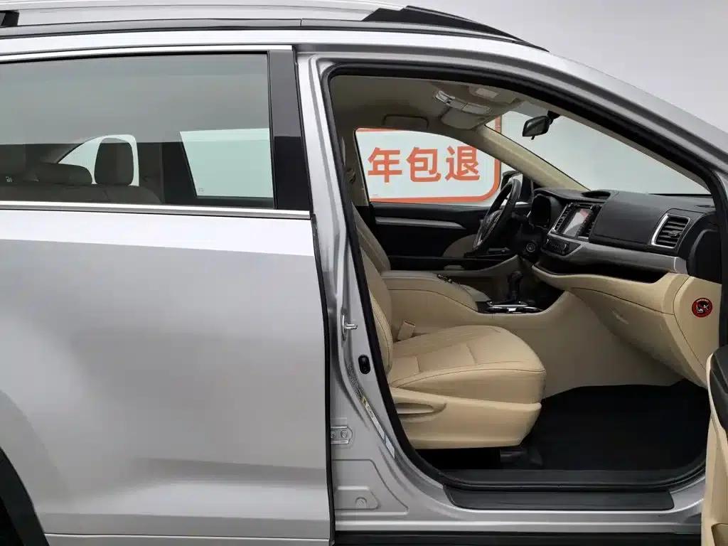 2017 Highlander 2.0T AWD Elite Edition 7-seater — миниатюра 23
