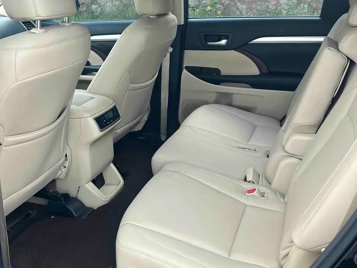 2017 Highlander 2.0T AWD Elite Edition 7-seater — миниатюра 8