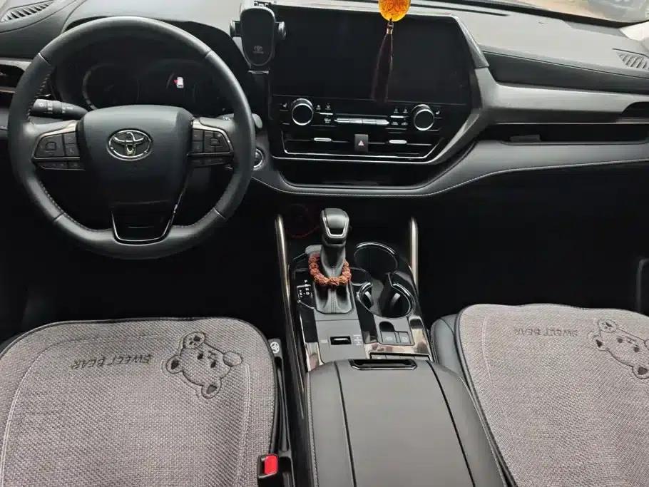 2024 Toyota Highlander 2.5L Intelligent Hybrid Dual-Motor AWD Premium Edition (7-seater) — миниатюра 12