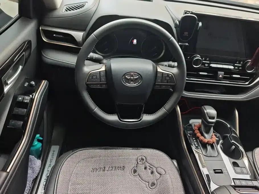 2024 Toyota Highlander 2.5L Intelligent Hybrid Dual-Motor AWD Premium Edition (7-seater) — миниатюра 15
