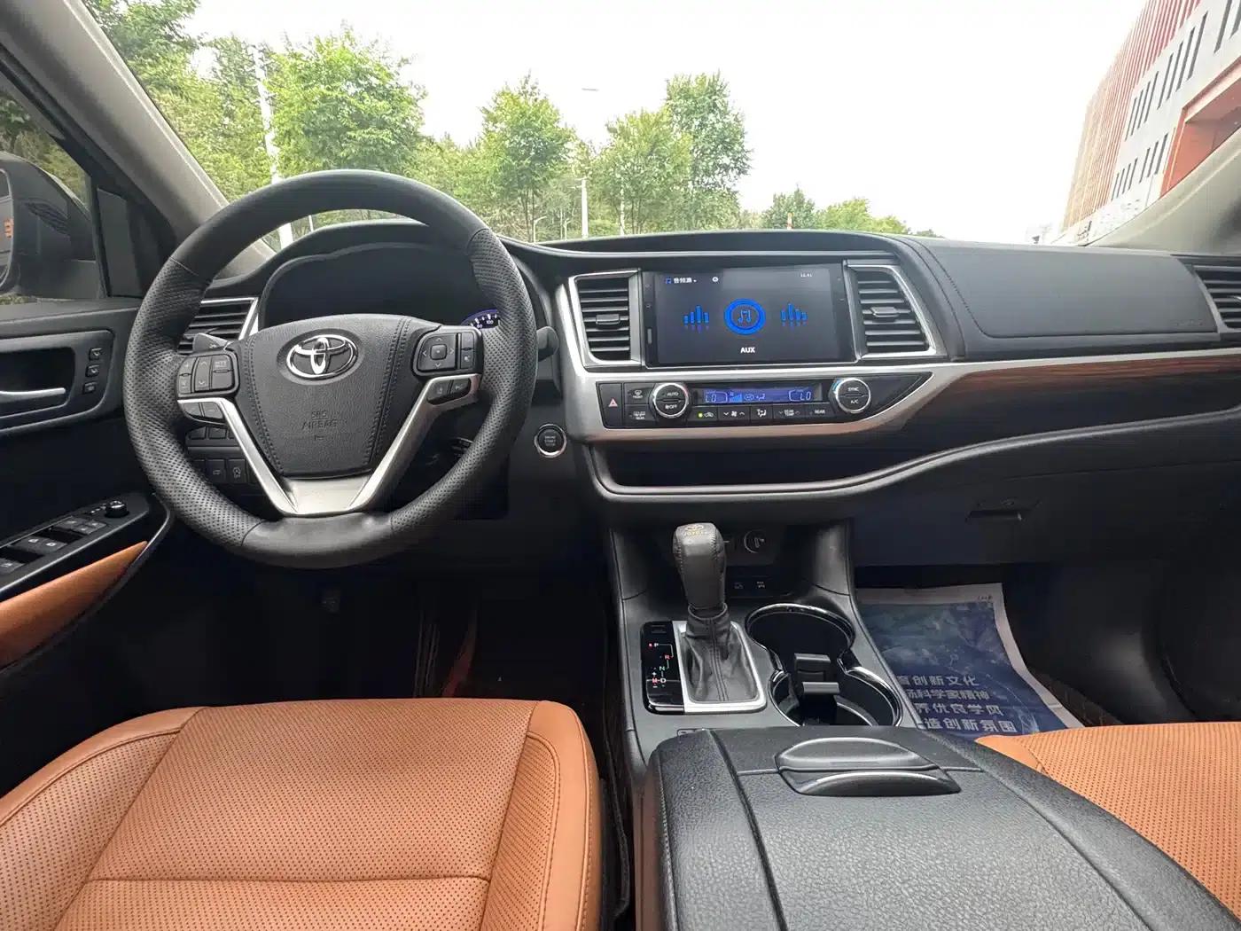 Highlander 2020 2.0T AWD Millionth Anniversary Edition 7-Seater — миниатюра 12