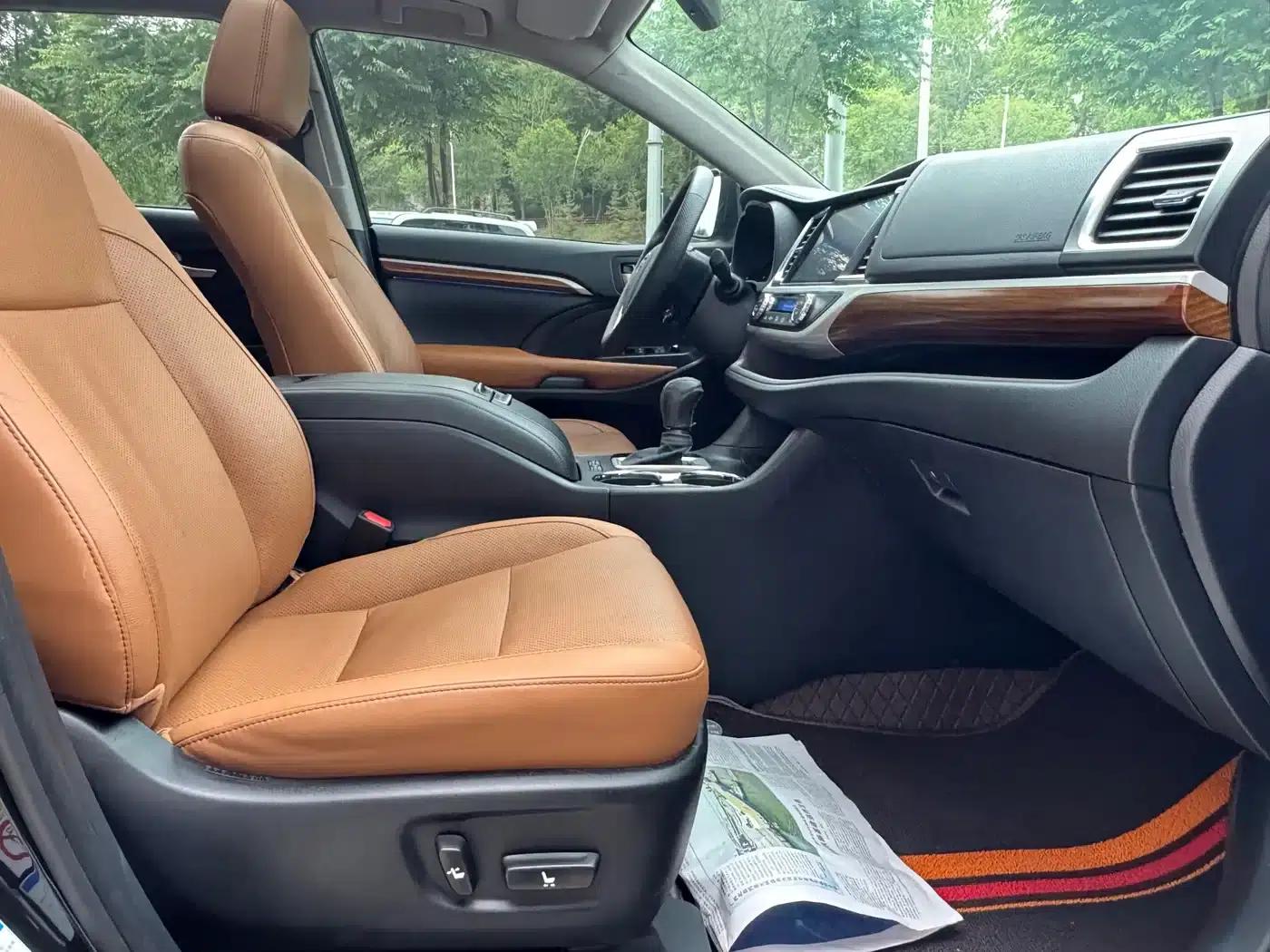 Highlander 2020 2.0T AWD Millionth Anniversary Edition 7-Seater — миниатюра 17