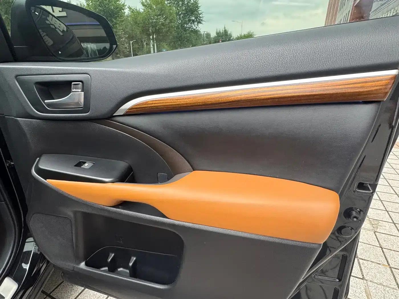 Highlander 2020 2.0T AWD Millionth Anniversary Edition 7-Seater — миниатюра 20