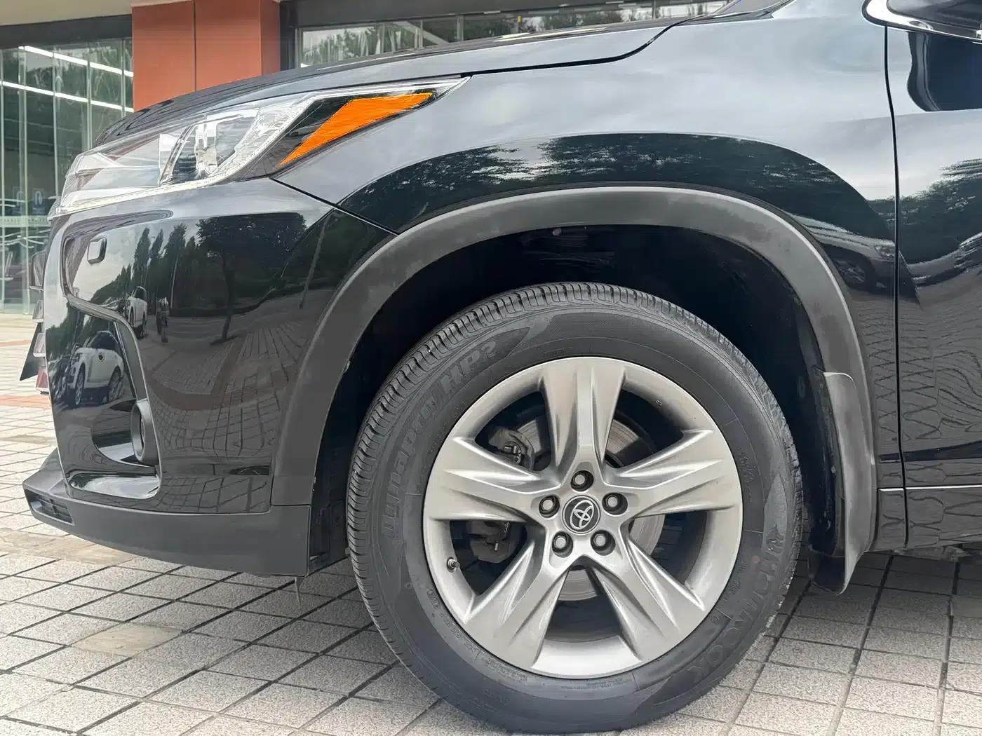Highlander 2020 2.0T AWD Millionth Anniversary Edition 7-Seater — миниатюра 5
