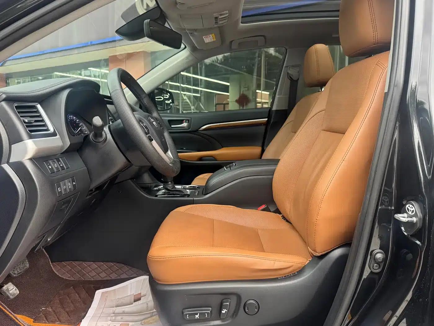 Highlander 2020 2.0T AWD Millionth Anniversary Edition 7-Seater — миниатюра 10