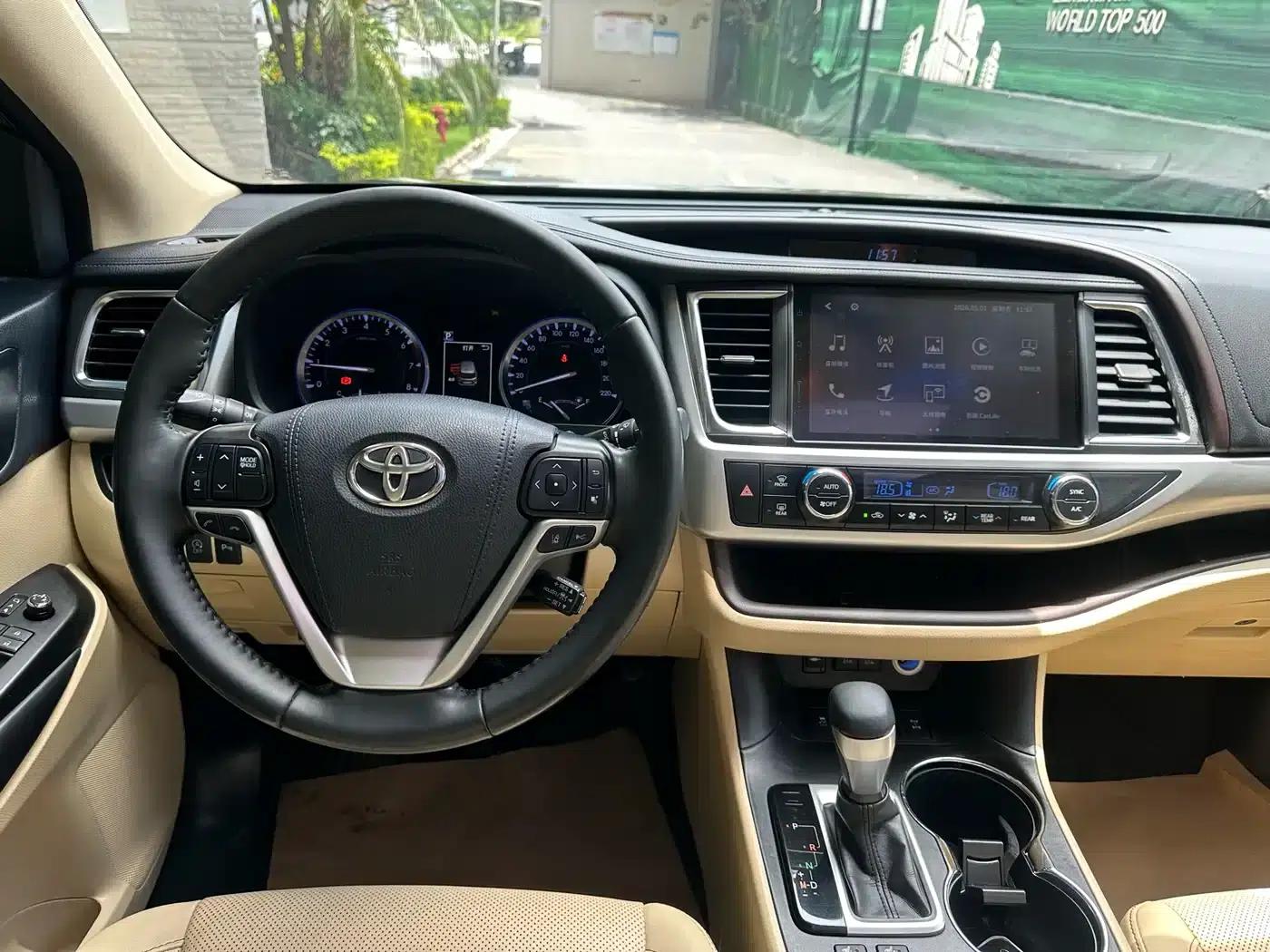 2018 Toyota Highlander 2.0T 4WD Premium Edition 7-seater (China VI Emission Standard) — миниатюра 12