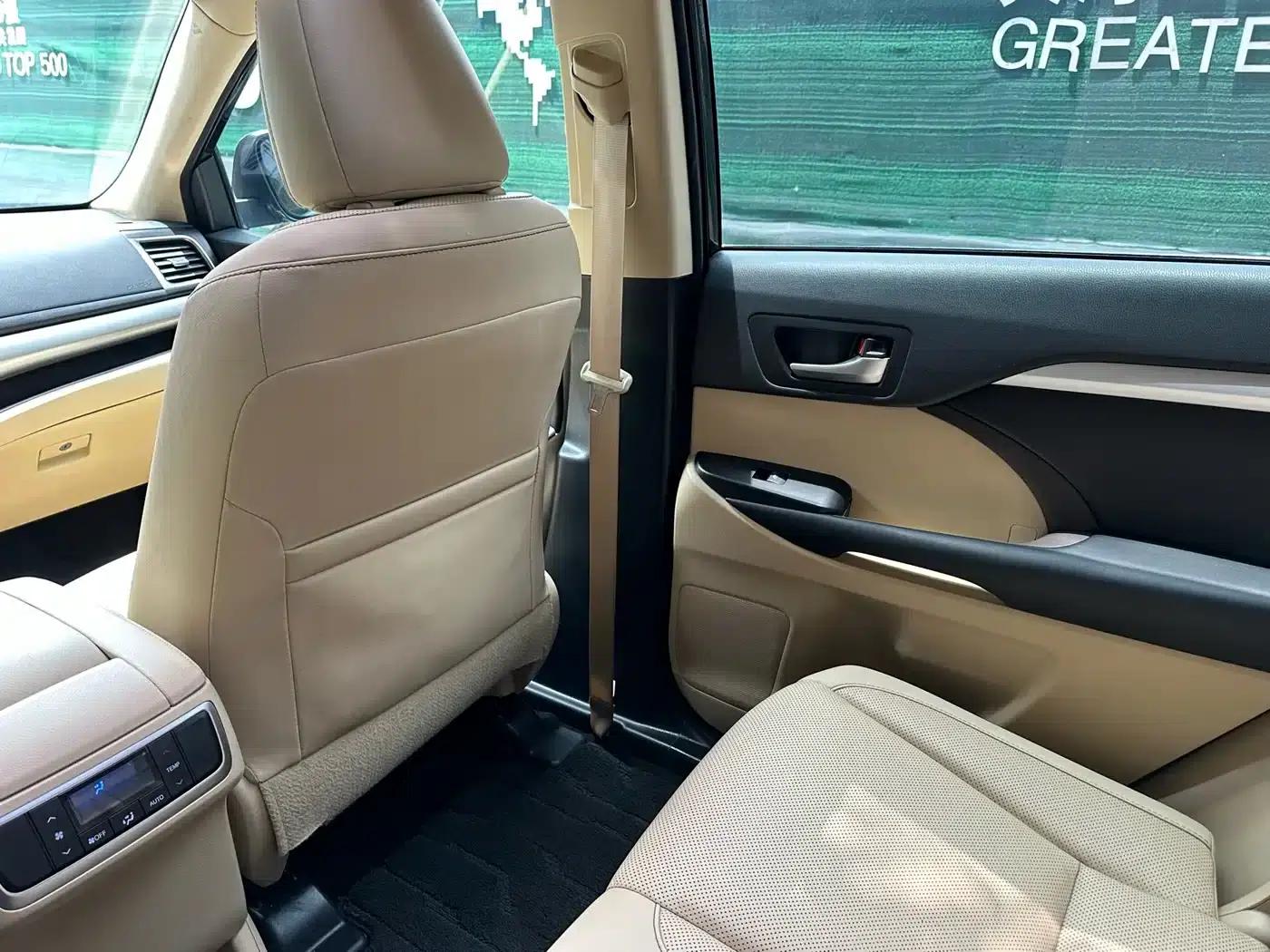 2018 Toyota Highlander 2.0T 4WD Premium Edition 7-seater (China VI Emission Standard) — миниатюра 20