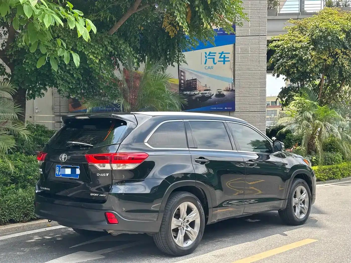 2018 Toyota Highlander 2.0T 4WD Premium Edition 7-seater (China VI Emission Standard) — миниатюра 4