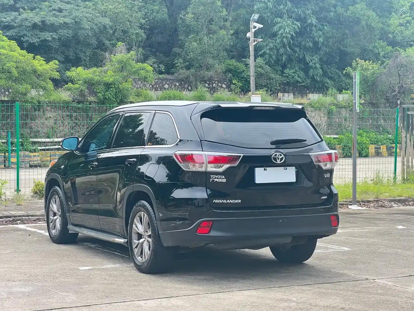 2015 Highlander 3.5L AWD Elite Edition 7-Seater — миниатюра 12