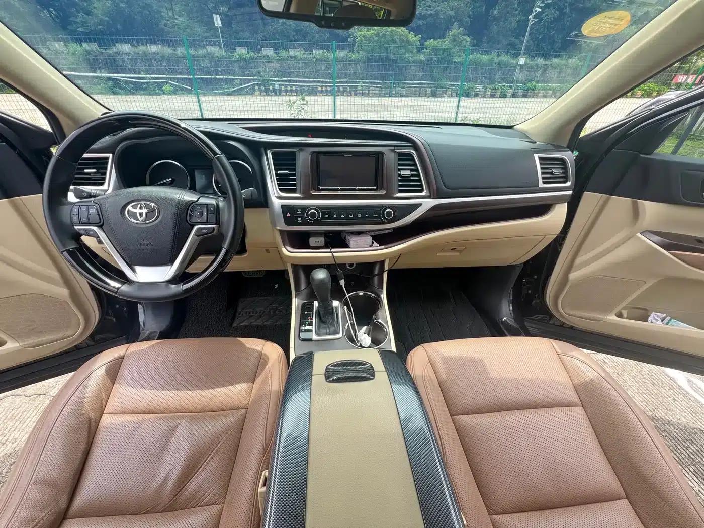 2015 Highlander 3.5L AWD Elite Edition 7-Seater — миниатюра 4