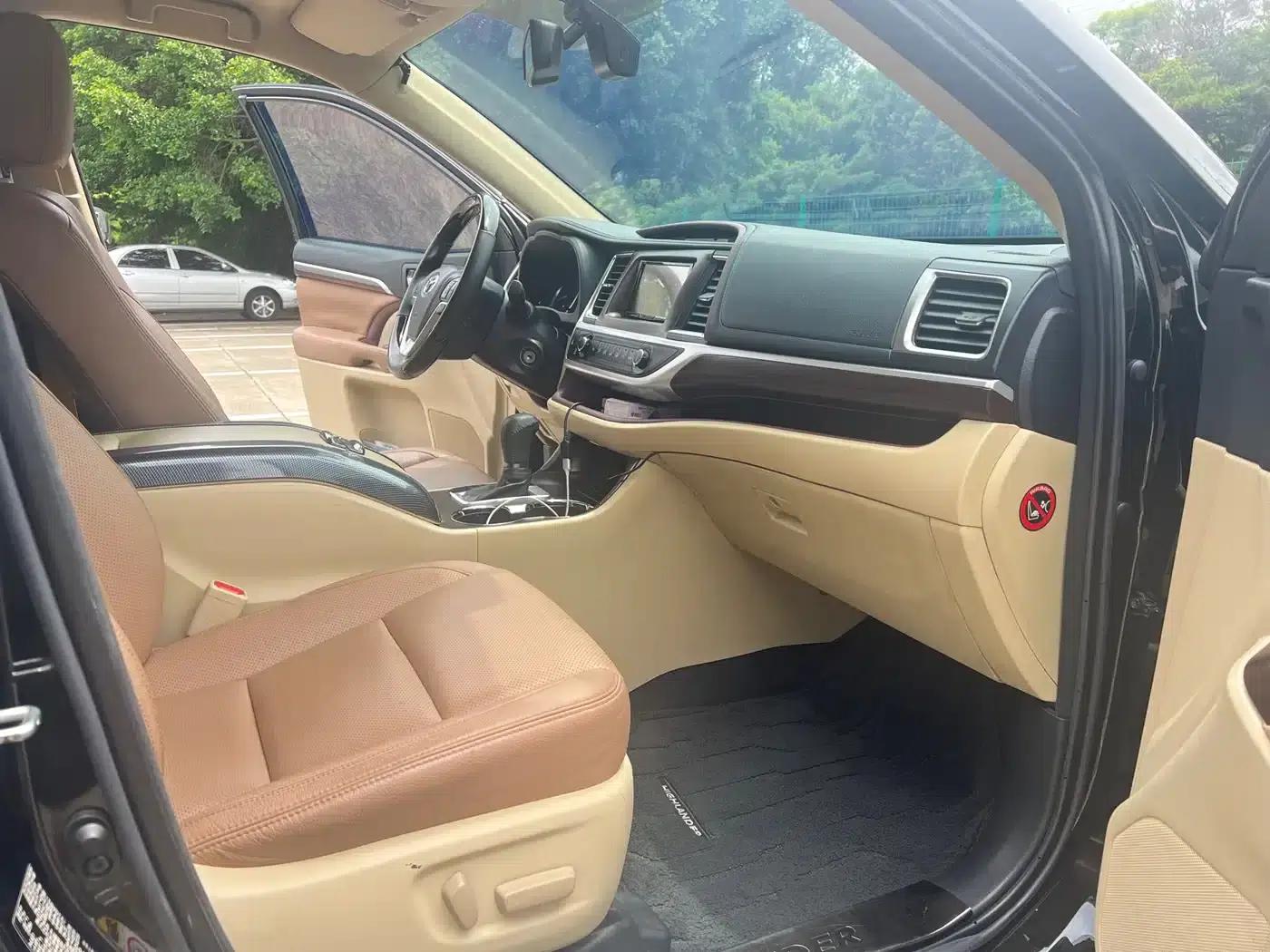 2015 Highlander 3.5L AWD Elite Edition 7-Seater — миниатюра 6