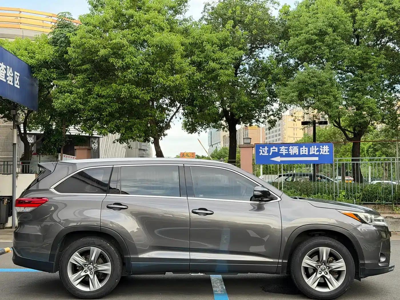 2018 Toyota Highlander 2.0T 2WD Luxury 7-seater (National V Emission Standard) — миниатюра 4