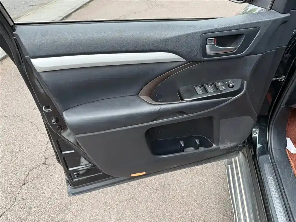 2021 Toyota Highlander 2.0T AWD Luxury 7-seater — миниатюра 6