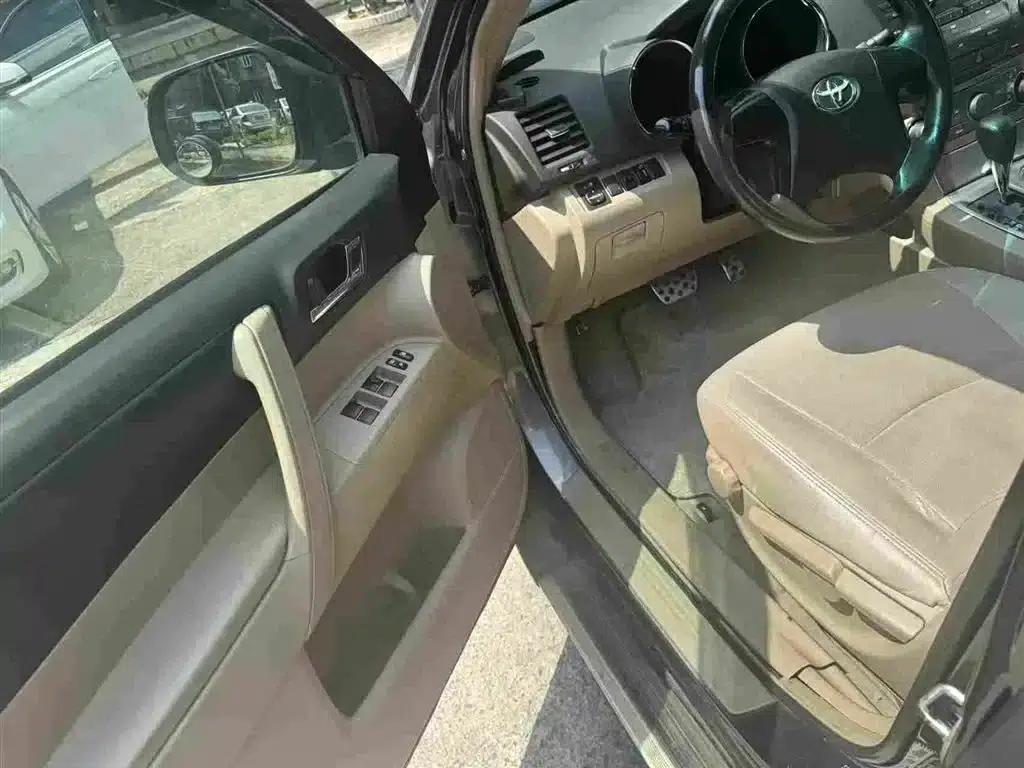 2012 Highlander 2.7L 2WD 7-seater Elite Edition — миниатюра 7