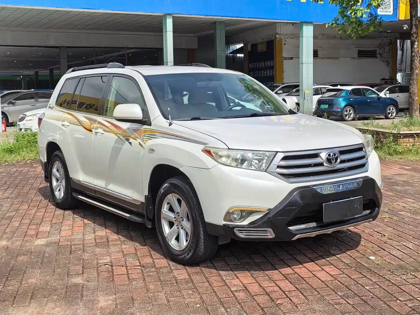 2012 Highlander 2.7L 2WD 7-seater Elite Edition — миниатюра 3